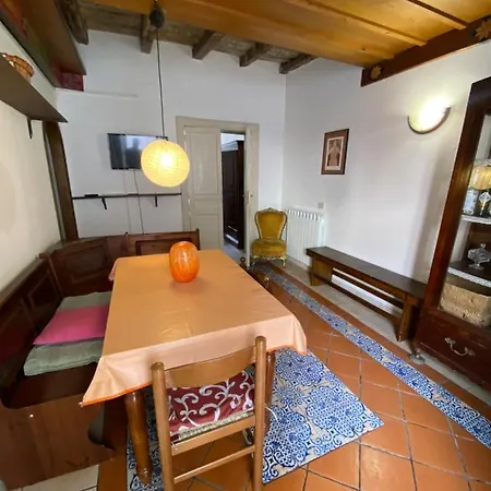 Quiet And Comfortable In Centre *